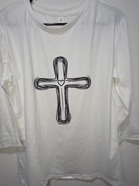 Women's White Long Sleeve Tee - Medium